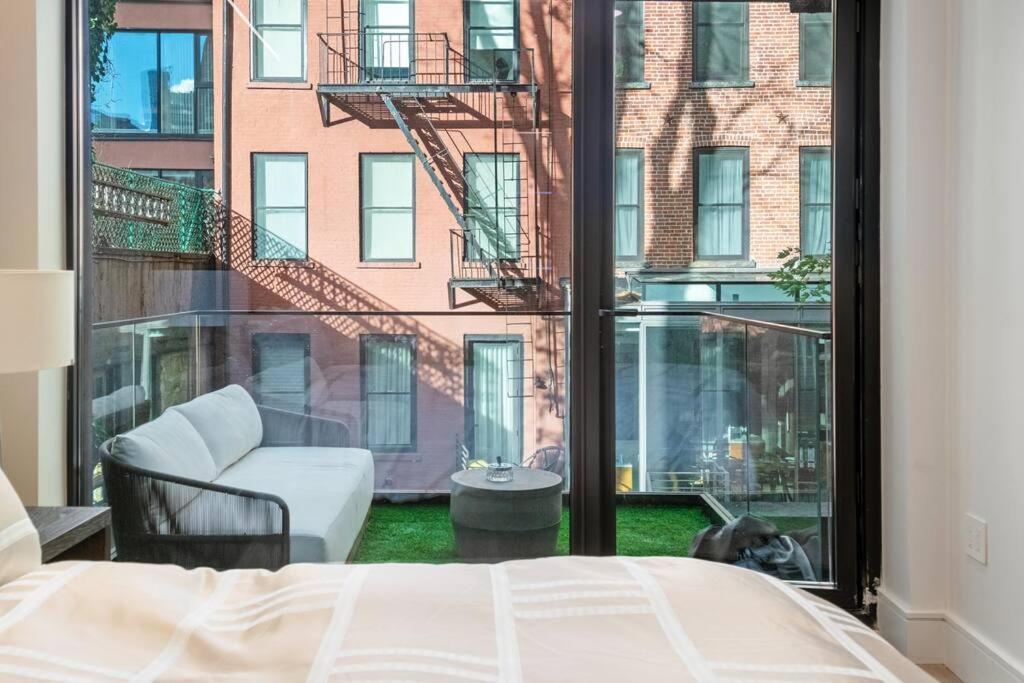 Luxurious Soho Apartment~ 2 Bedroom 2 Bathroom Apartment *