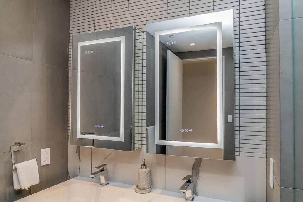 Luxurious Soho Apartment~ 2 Bedroom 2 Bathroom *
